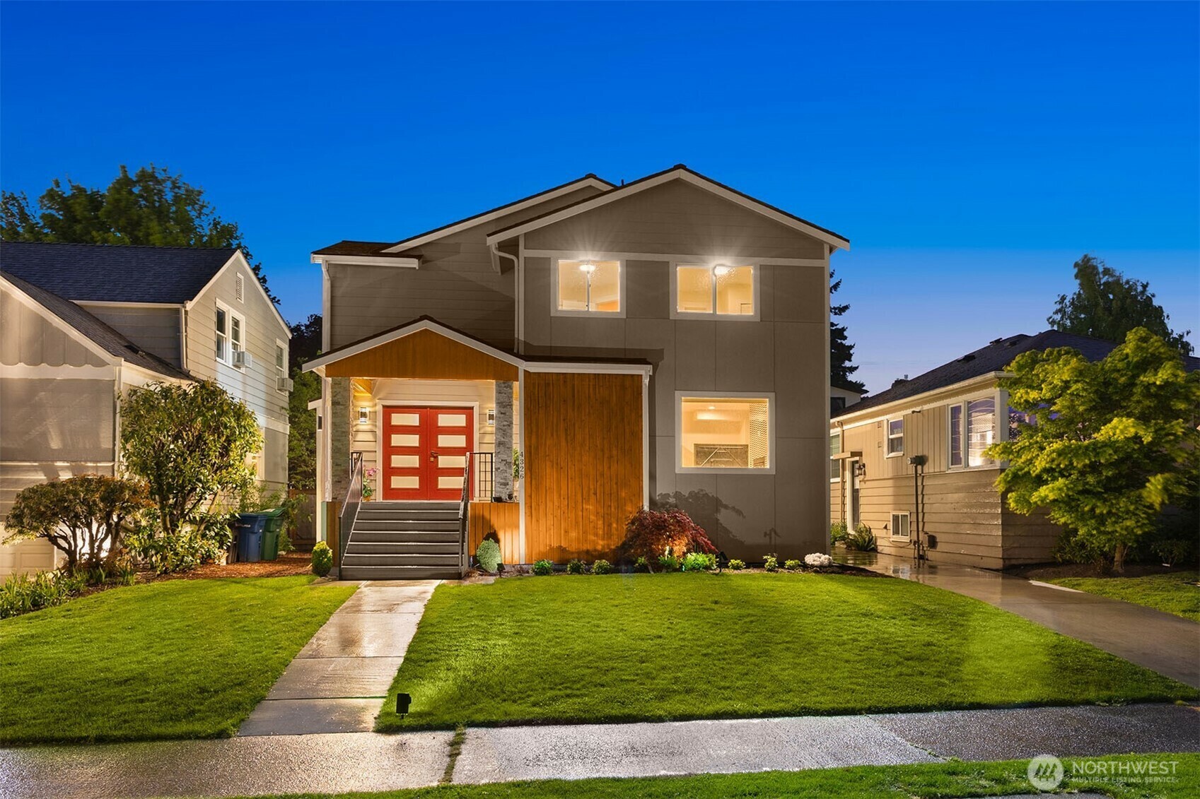 Property Photo:  4326 NE 44th Street  WA 98105 