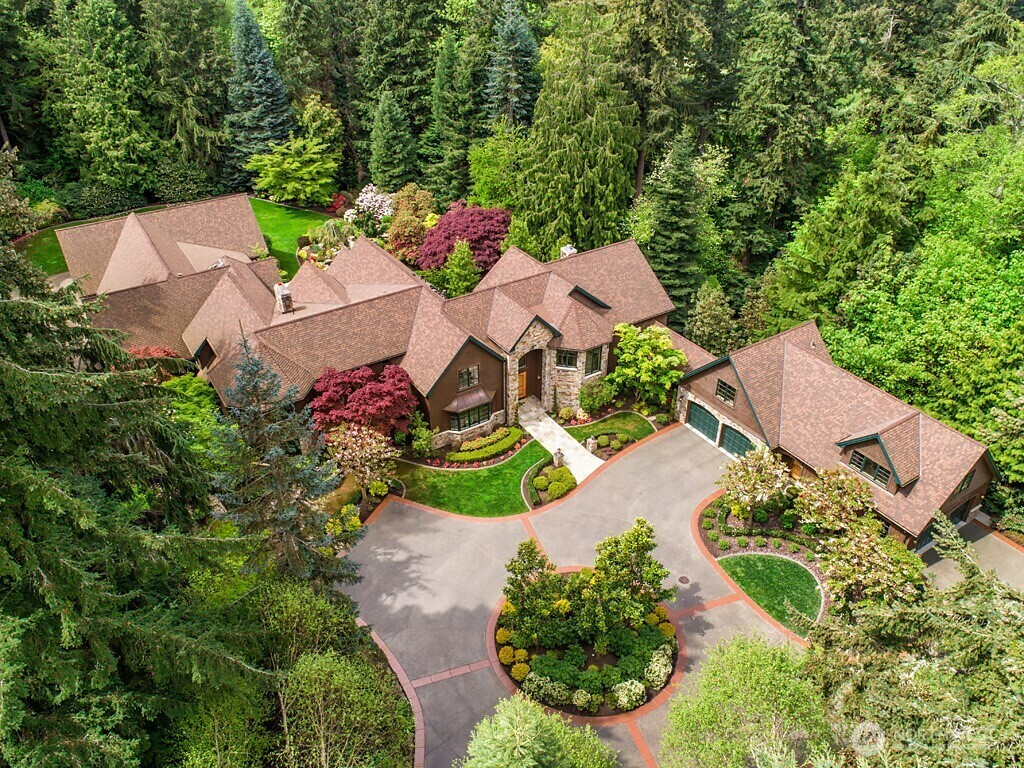 Property Photo: 11211 Wachusett Road WA 98020