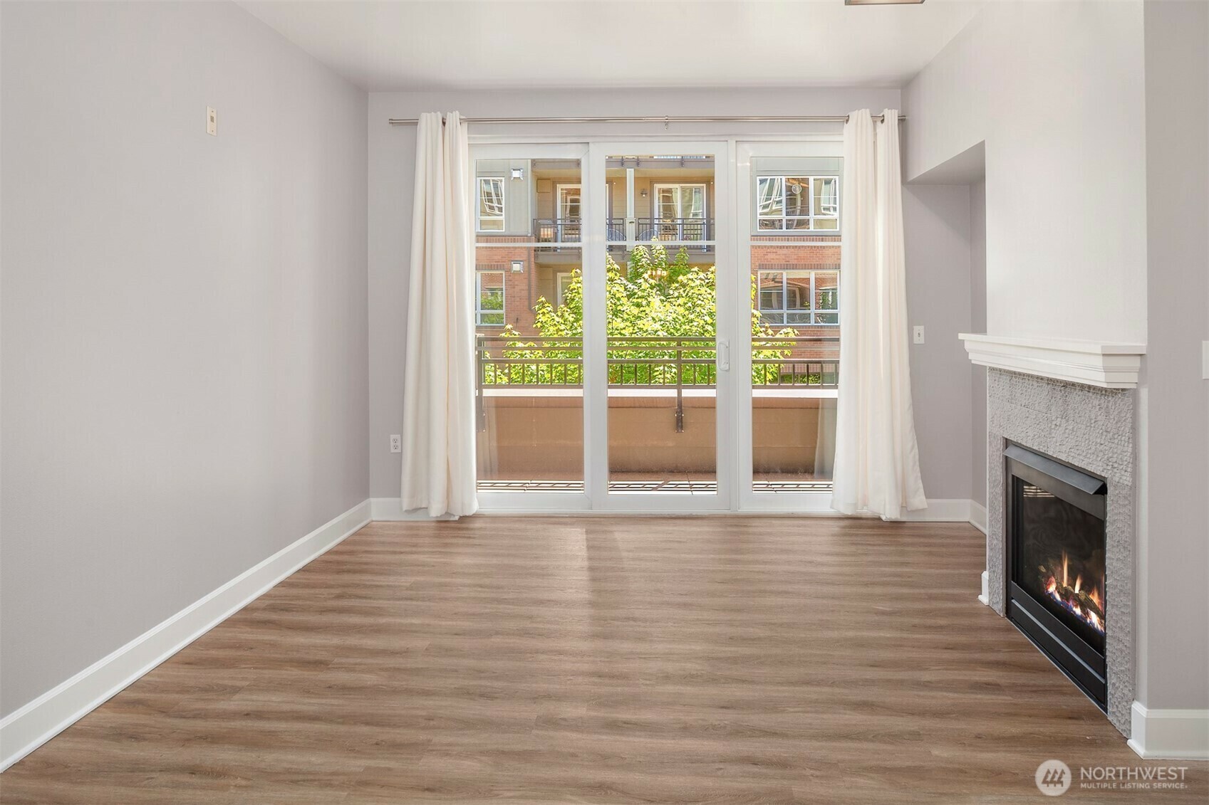Property Photo: 1880 25th Avenue NE 209 WA 98029