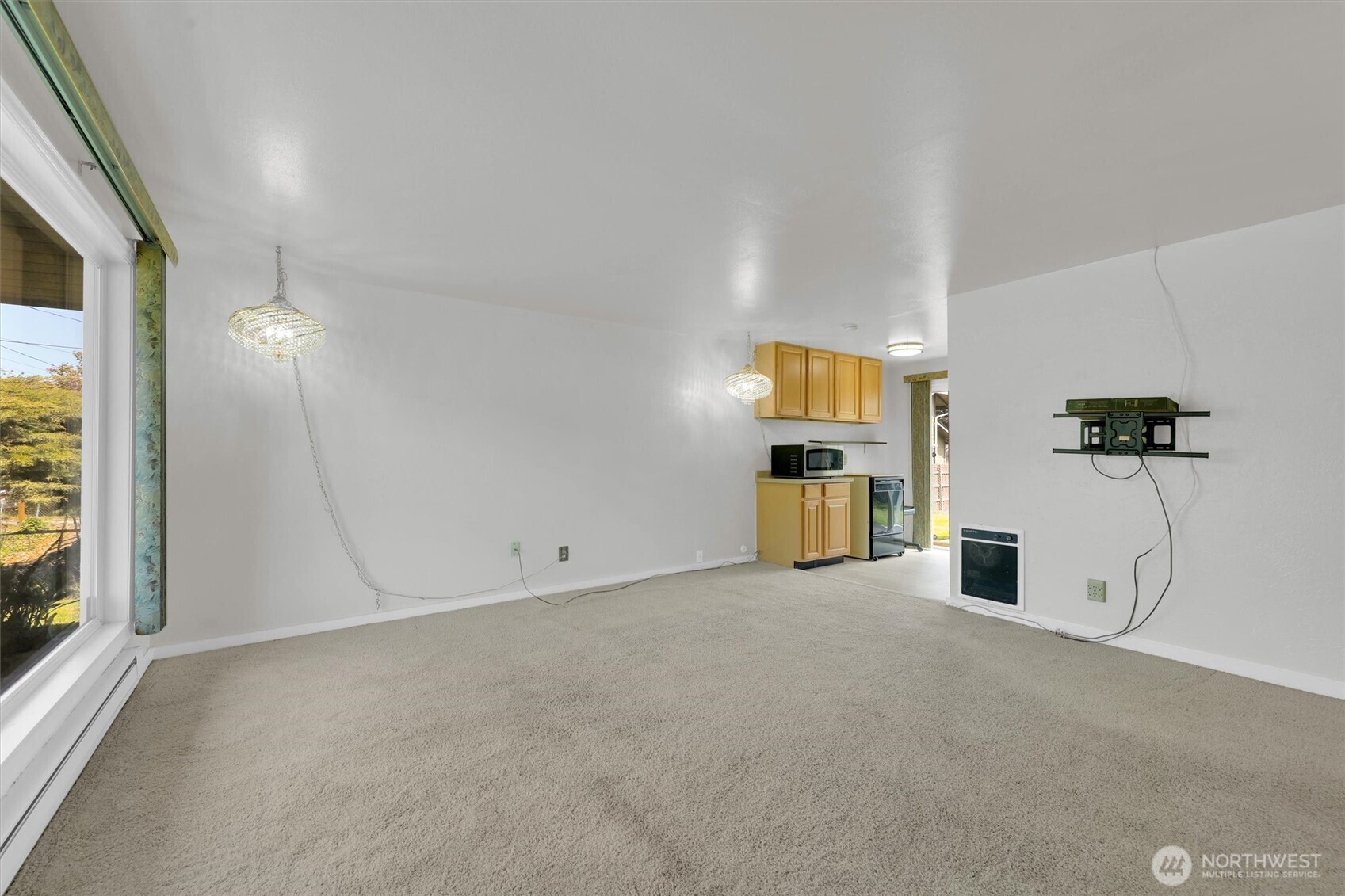 Property Photo: 5711 Lombard Avenue WA 98203