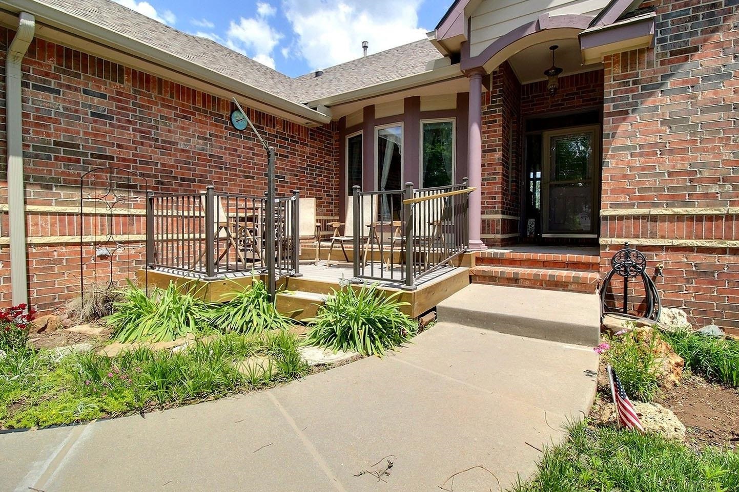 Property Photo: 13905 W Remington Ct KS 67235