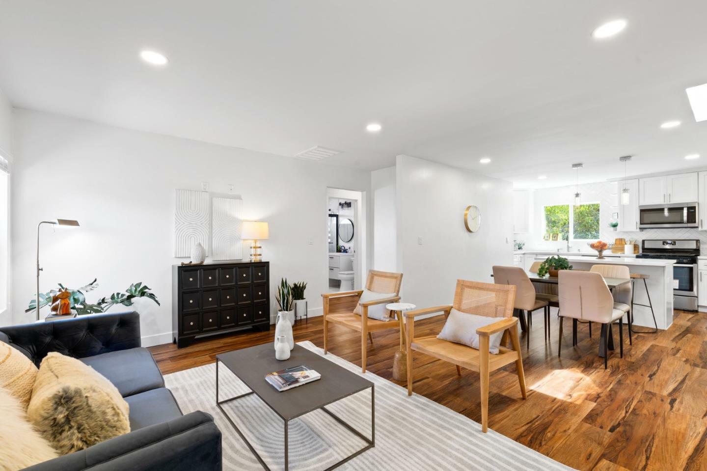 Property Photo: 2256 Poplar Avenue CA 94303