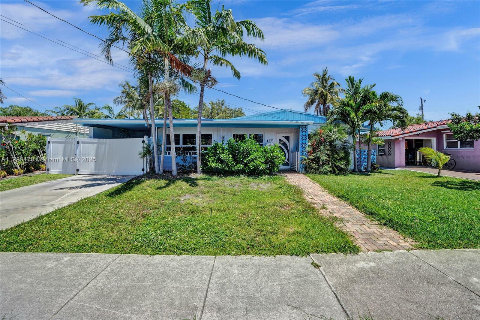 Property Photo:  1155 Hayes St  FL 33019 