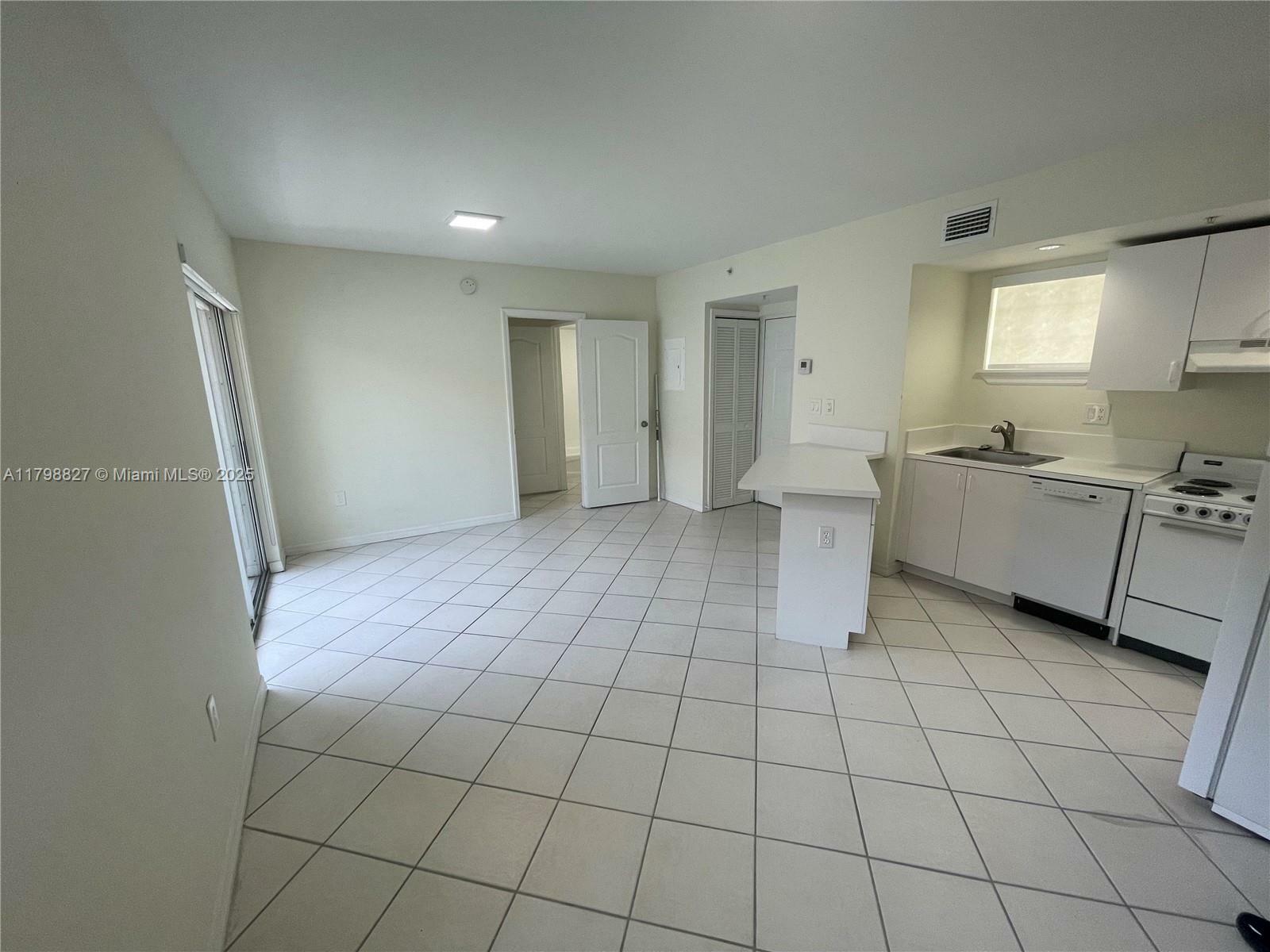 Property Photo: 3090 Bird Ave 202 FL 33133