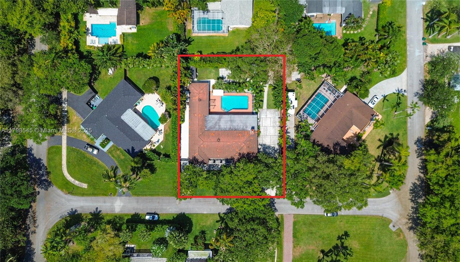 Property Photo: 17514 SW 82nd Ct FL 33157