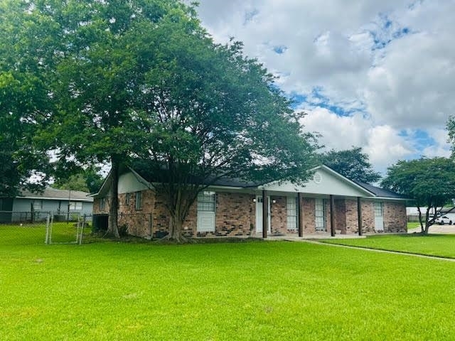 Property Photo: 3811 Beverly Ave TX 77632