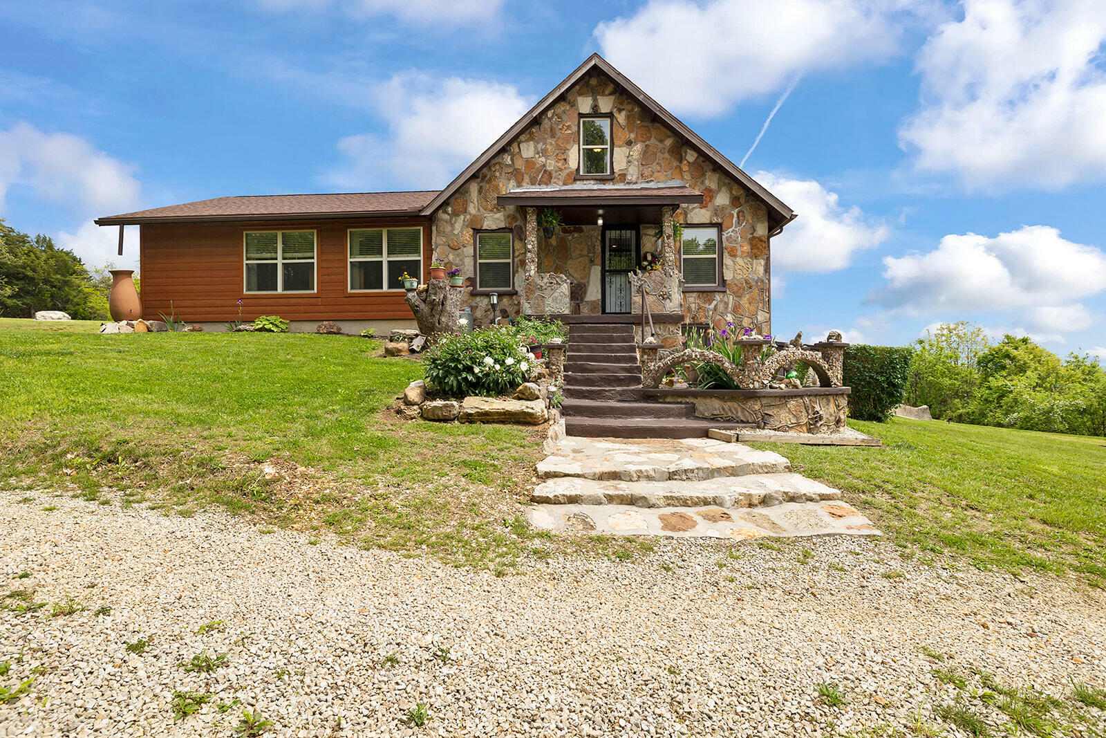 Property Photo: 9099 Holly MO 65711