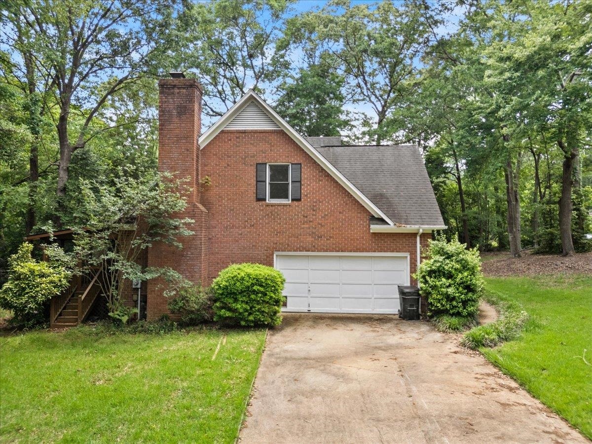 Property Photo:  402 Woodgrove Trace  SC 29301 