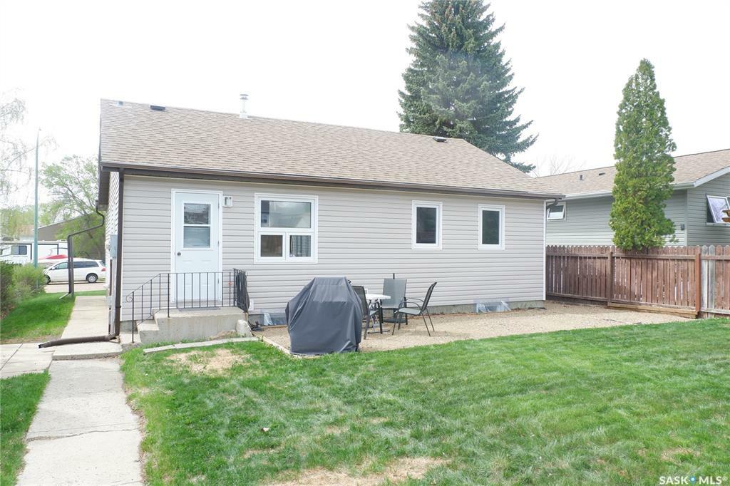 Property Photo: 117 4th Street W SK S0H 0Z0