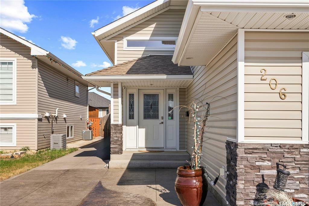 Photo de la propriété: 206 Korol Crescent SK S7R 0E1