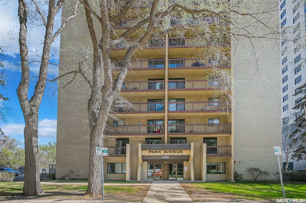 Property Photo: 430 5th Avenue N 801 SK S7K 6Z1