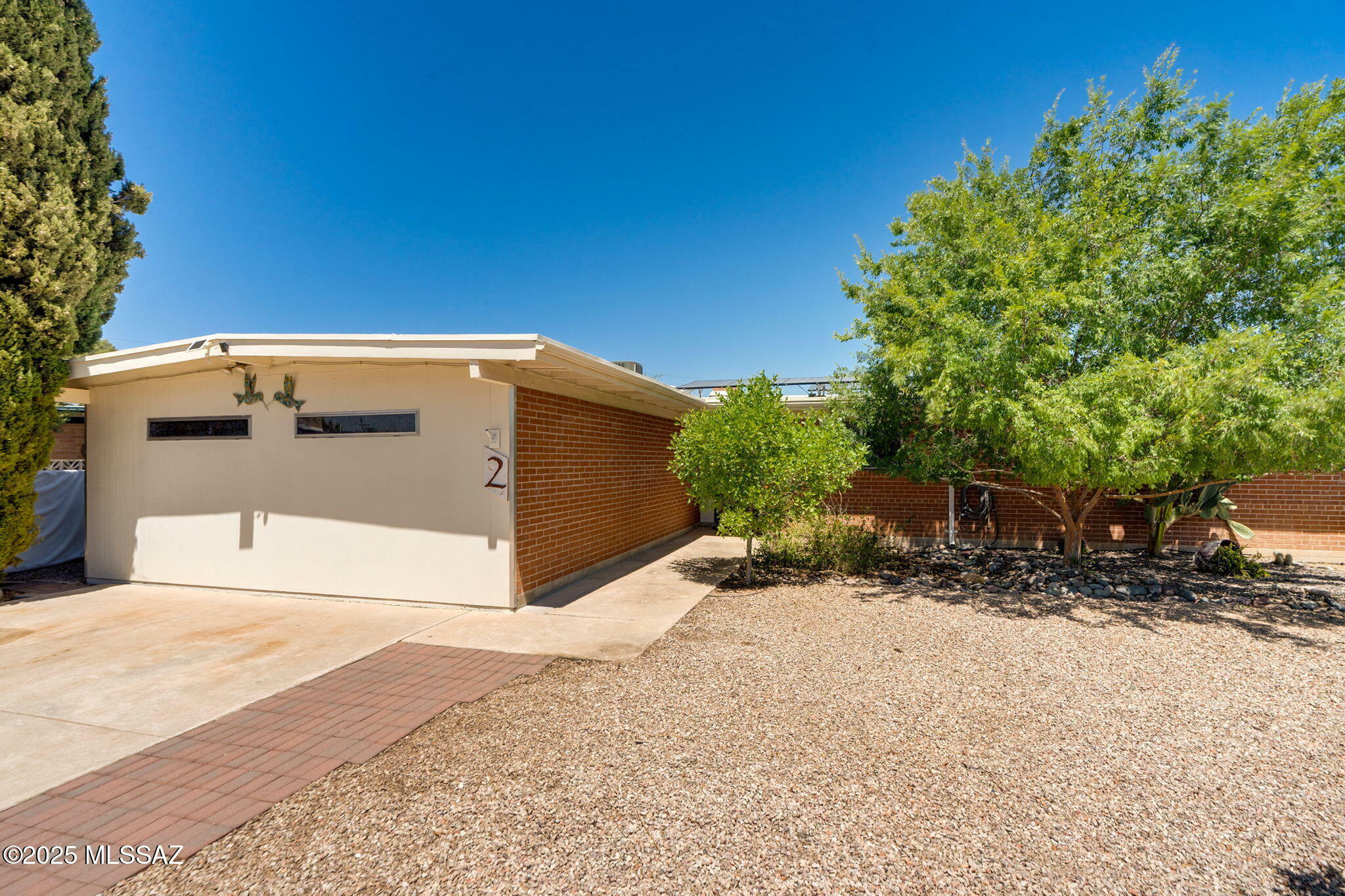Property Photo: 2 S Antietam Place AZ 85710