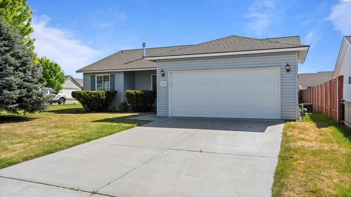 Property Photo: 5015 Oxford Lane WA 99301