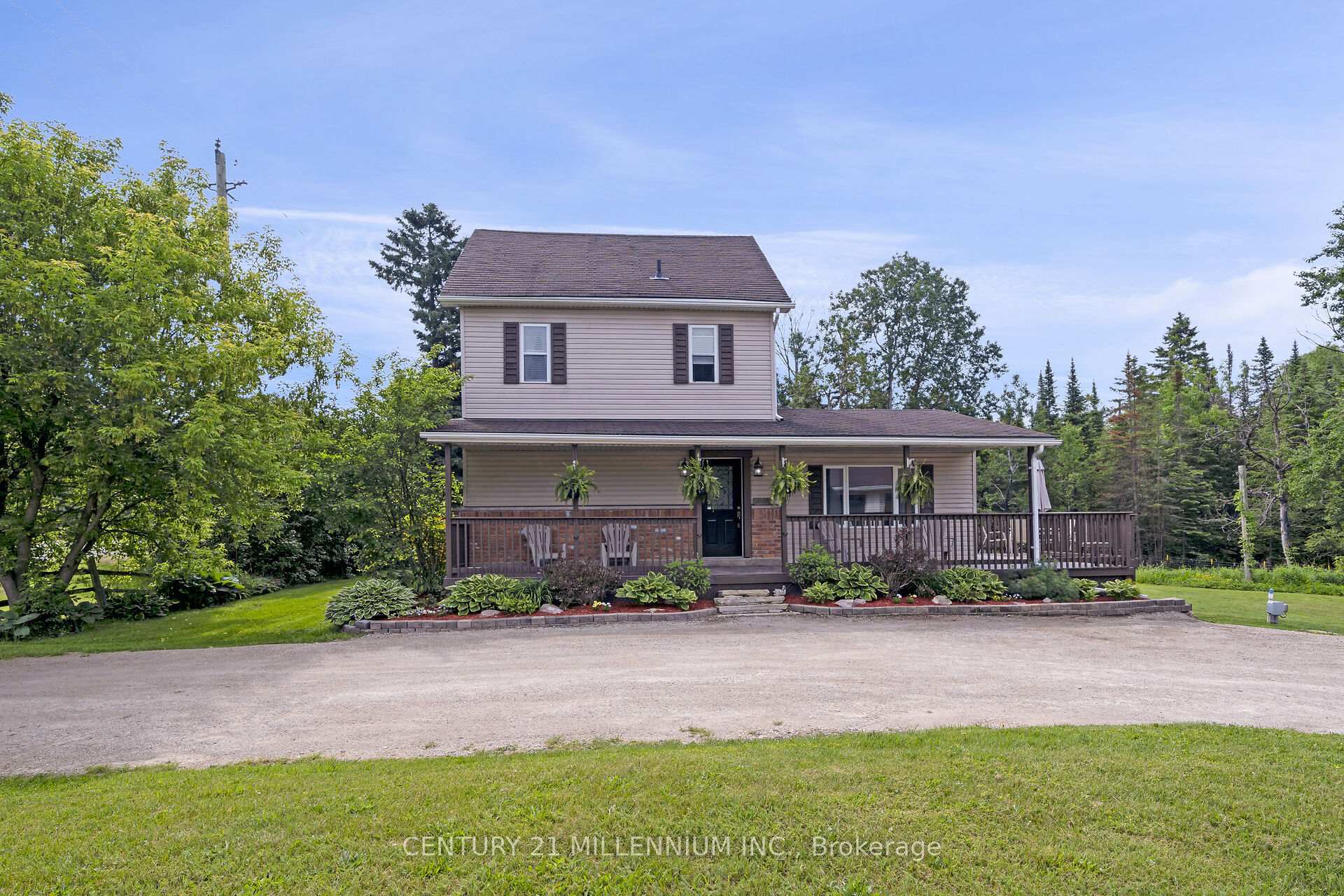 Property Photo: 5770 Trafalgar Road ON N0B 1Z0