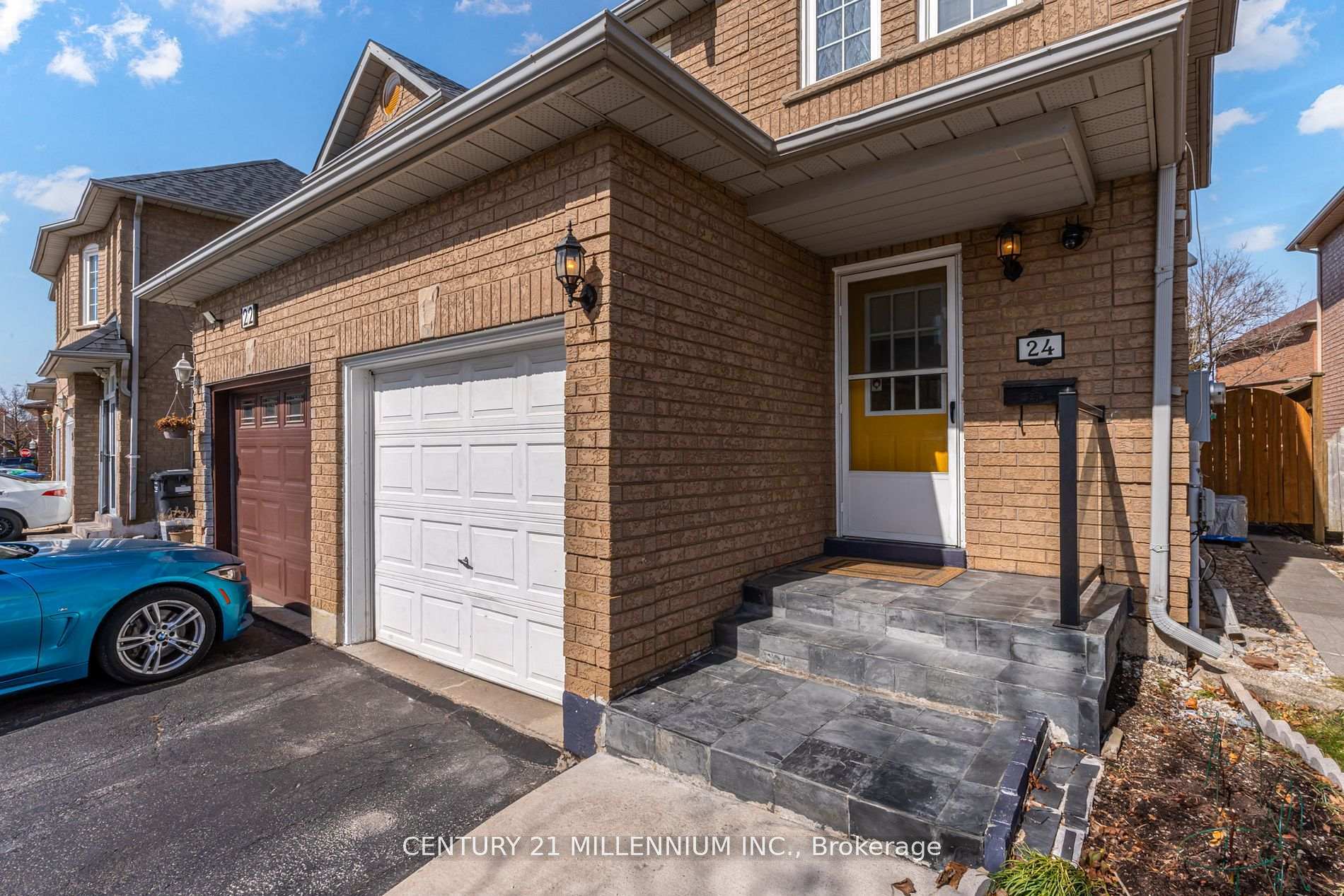 Photo de la propriété: 24 Herkes Drive ON L6Y 4Z2