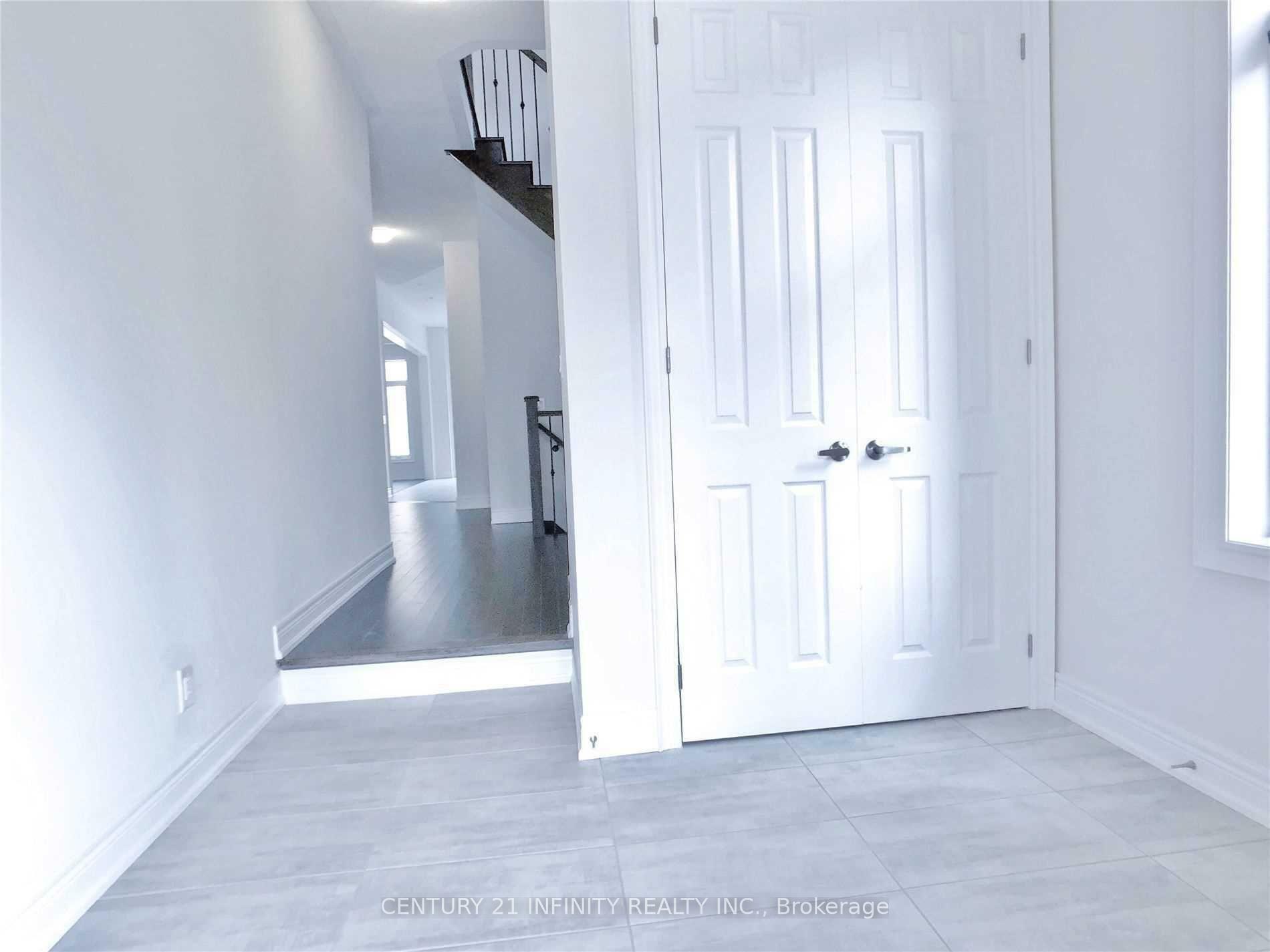 Property Photo: 9 St Ives Crescent ON L1P 0C5
