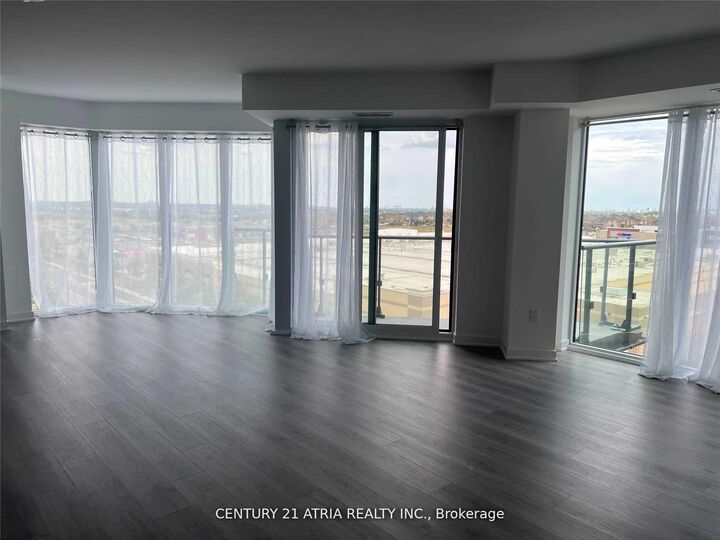 Photo de la propriété: 100 Eagle Rock Way S 605 ON L6A 5A7