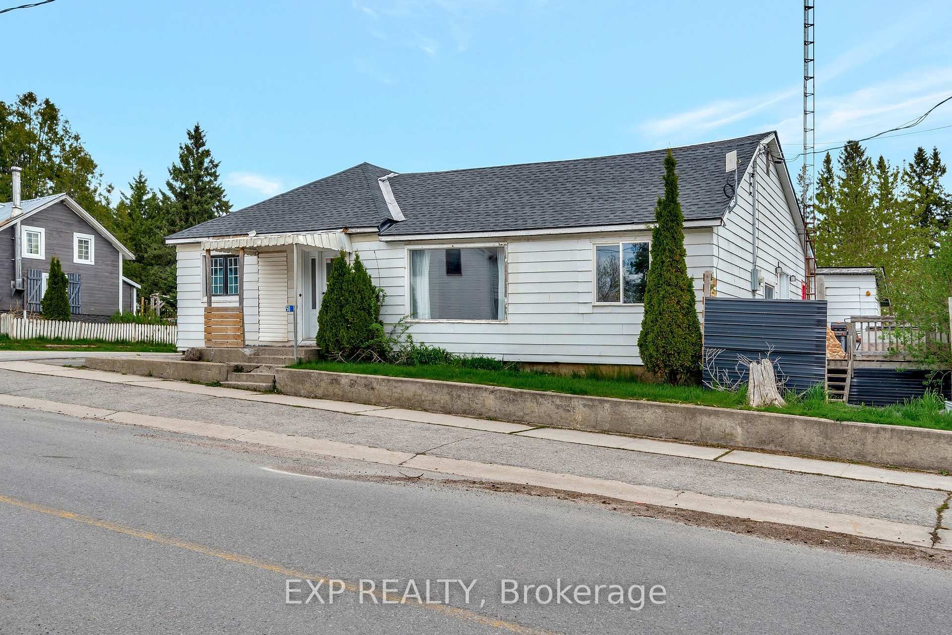 Property Photo: 50 Queen Street ON K0K 2L0