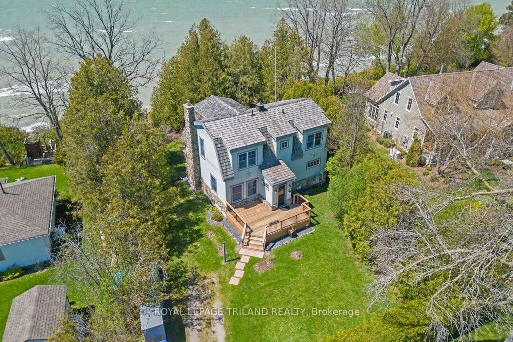Property Photo: 71641 Old Cedarbank Lane ON N0M 1N0