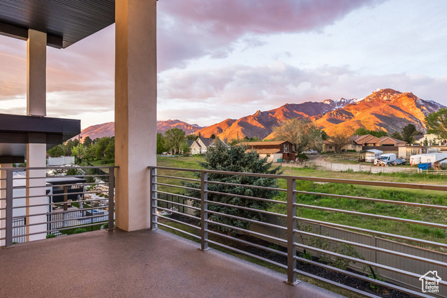 Property Photo: 9969 S Altamont Dr E UT 84092