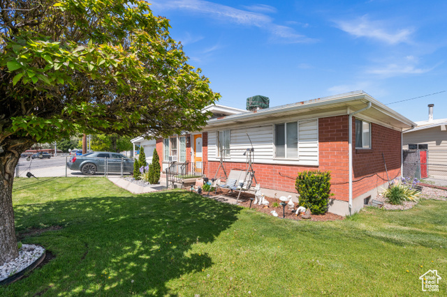 Property Photo: 2664 W 3100 S UT 84119