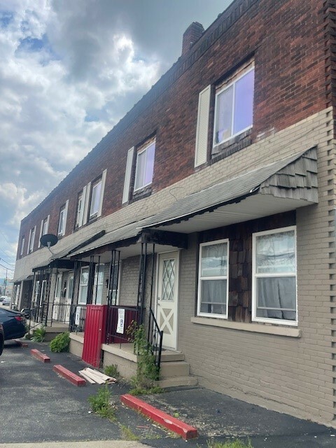 Property Photo: 625 Freeport Rd PA 15030