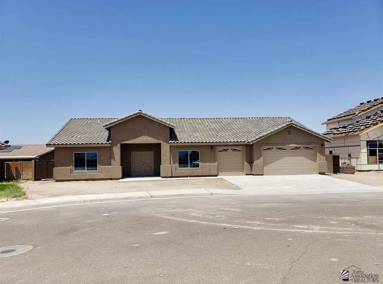 Property Photo:  5695 E 45 St  AZ 85365 