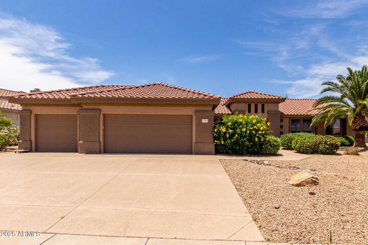 Property Photo: 17406 N Escalante Lane AZ 85374