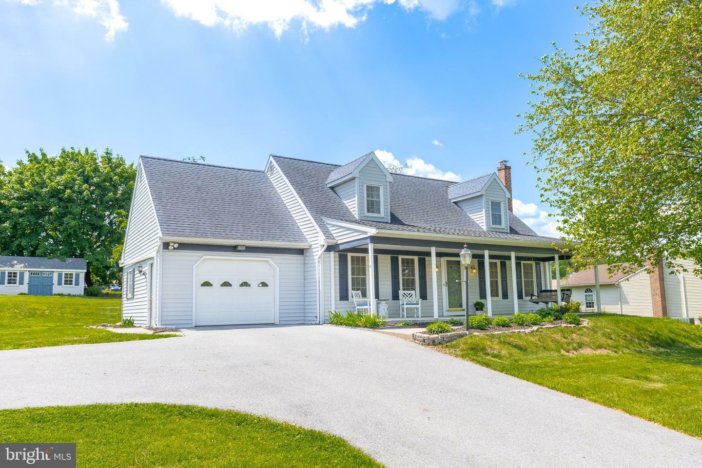 Property Photo: 462 Red Rose Drive PA 17545