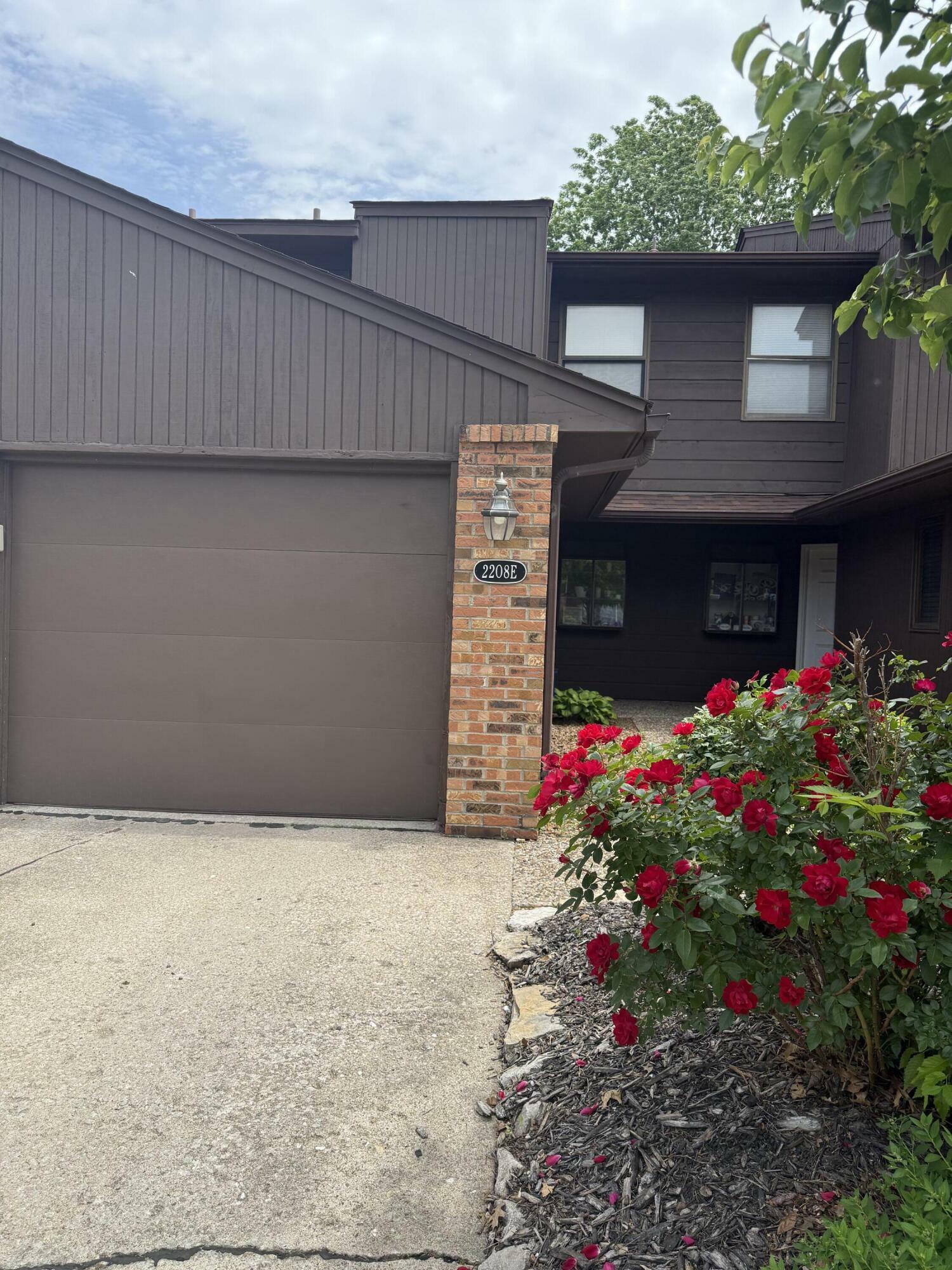 Property Photo: 2208 Bushnell Dr MO 65201