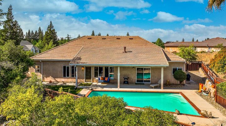 Property Photo:  689 Saint Andrews  CA 95252 