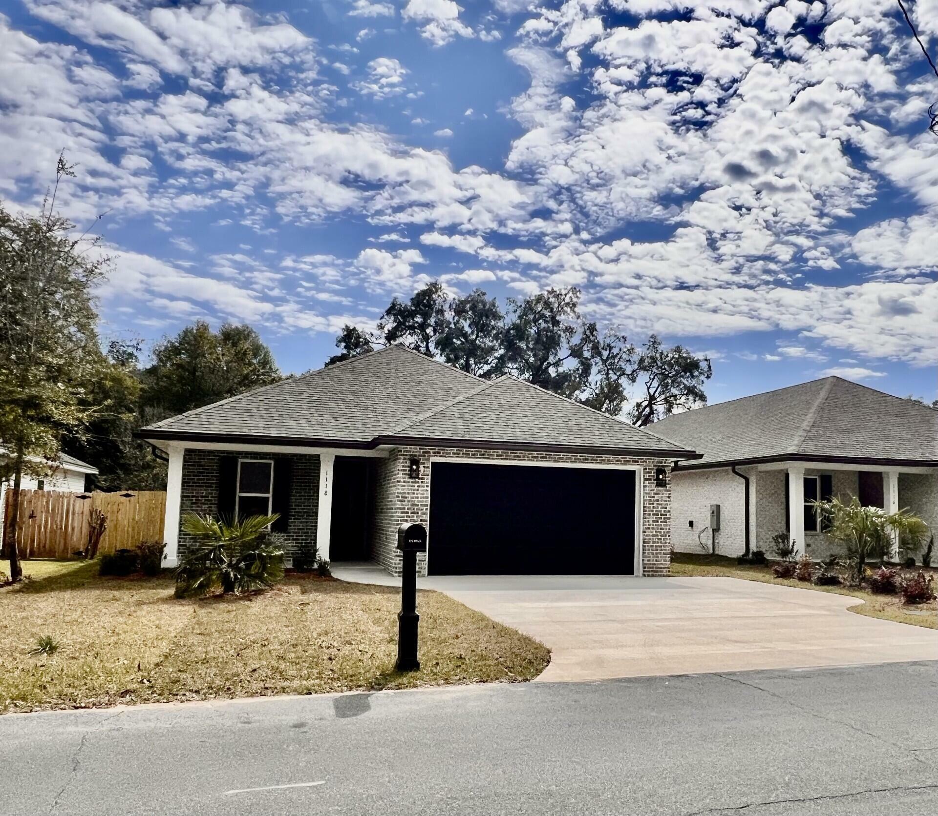 Property Photo: 1442 Cat Mar Road FL 32578