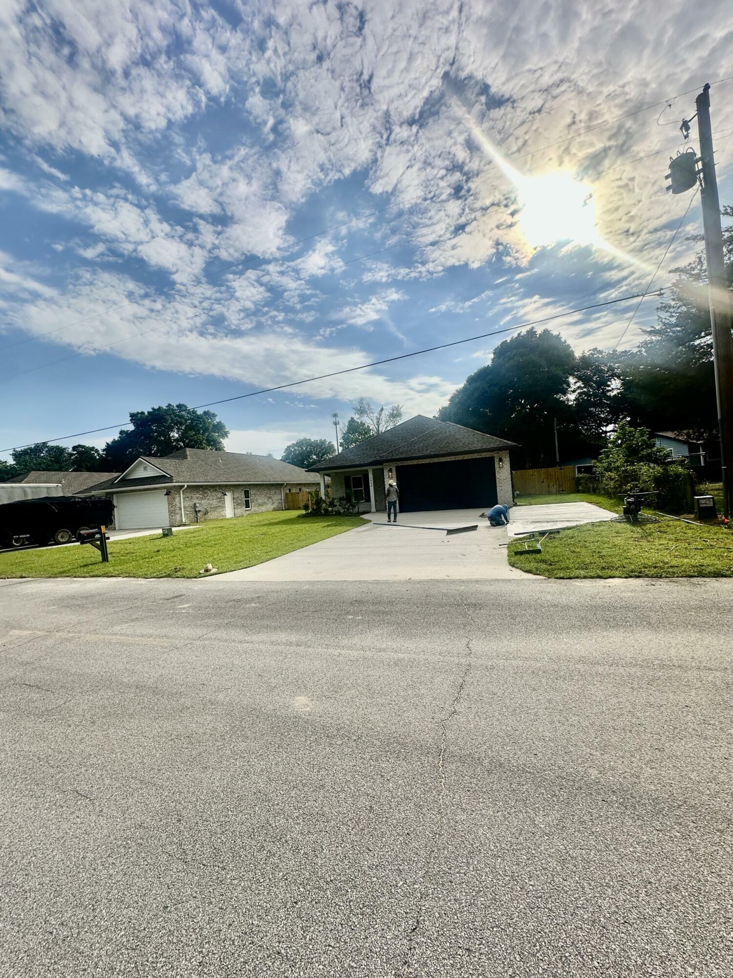 Property Photo: 1442 Cat Mar Road FL 32578