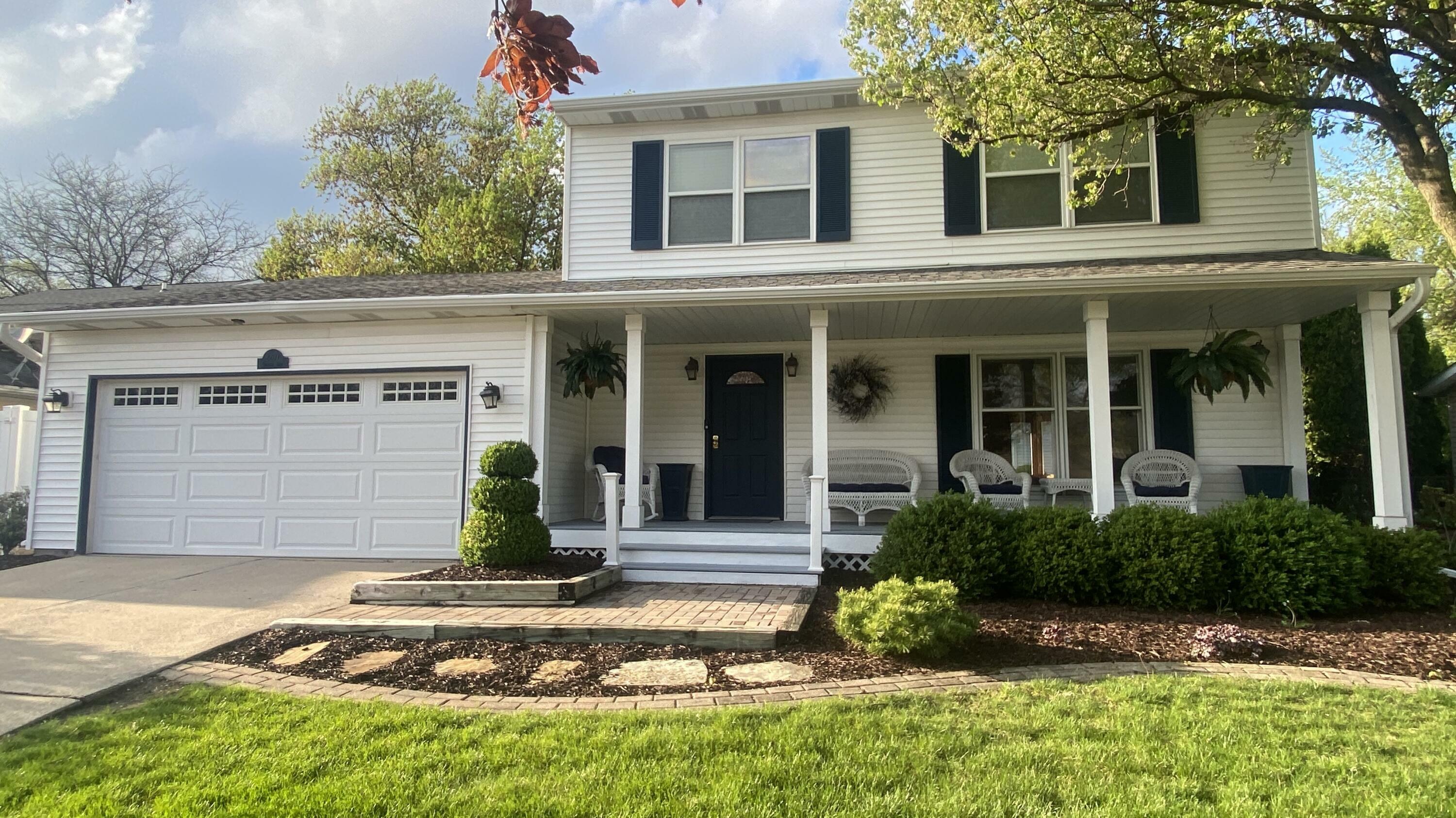 Property Photo: 2207 E Glendale Boulevard IN 46383