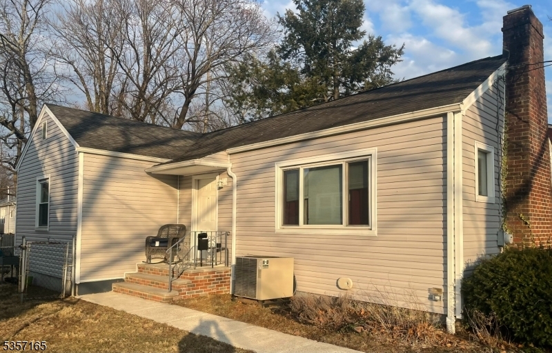 Property Photo: 131 Berkeley Ter NJ 07062
