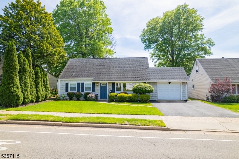 25 Lake Ave  Woodbridge Twp. NJ 07067 photo