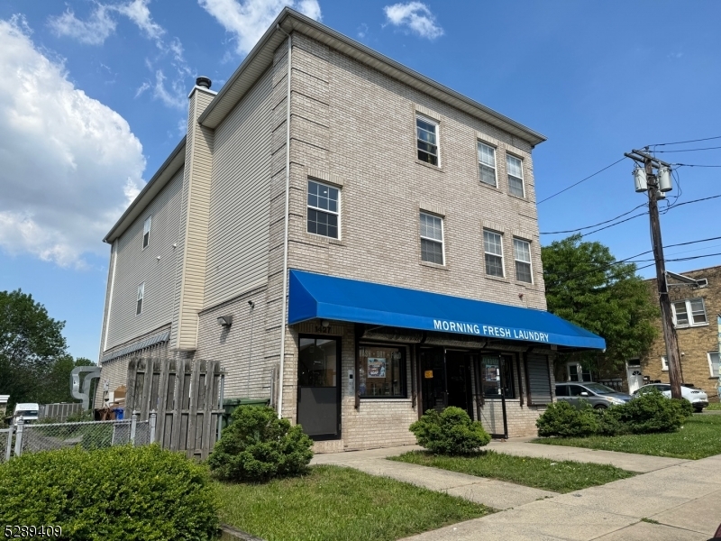 Property Photo: 1427 S Wood Ave NJ 07036