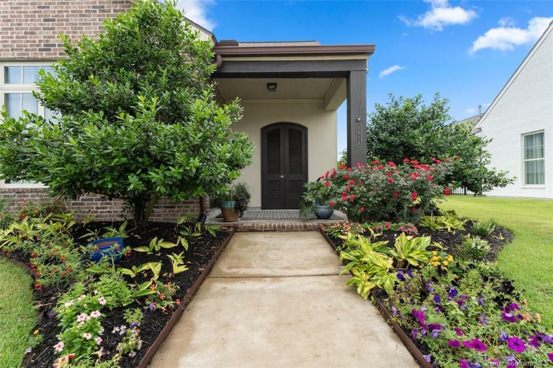 Property Photo: 5814 Shining Way LA 70605