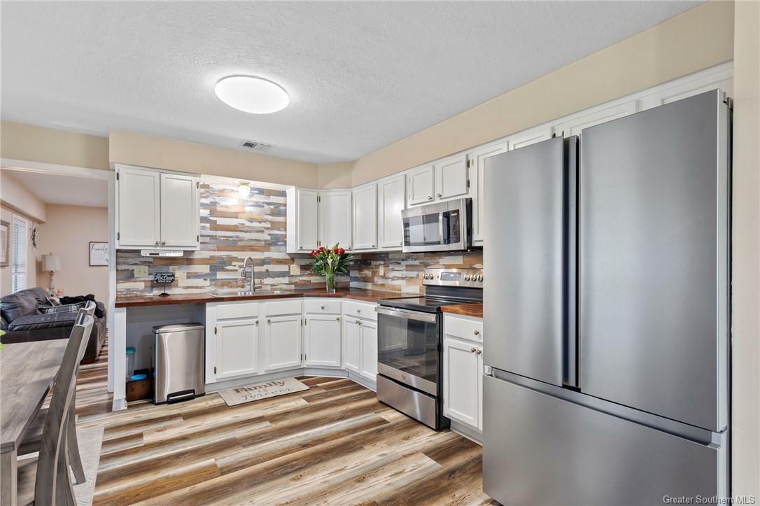 Property Photo: 7193 Tom Hebert Road LA 70607