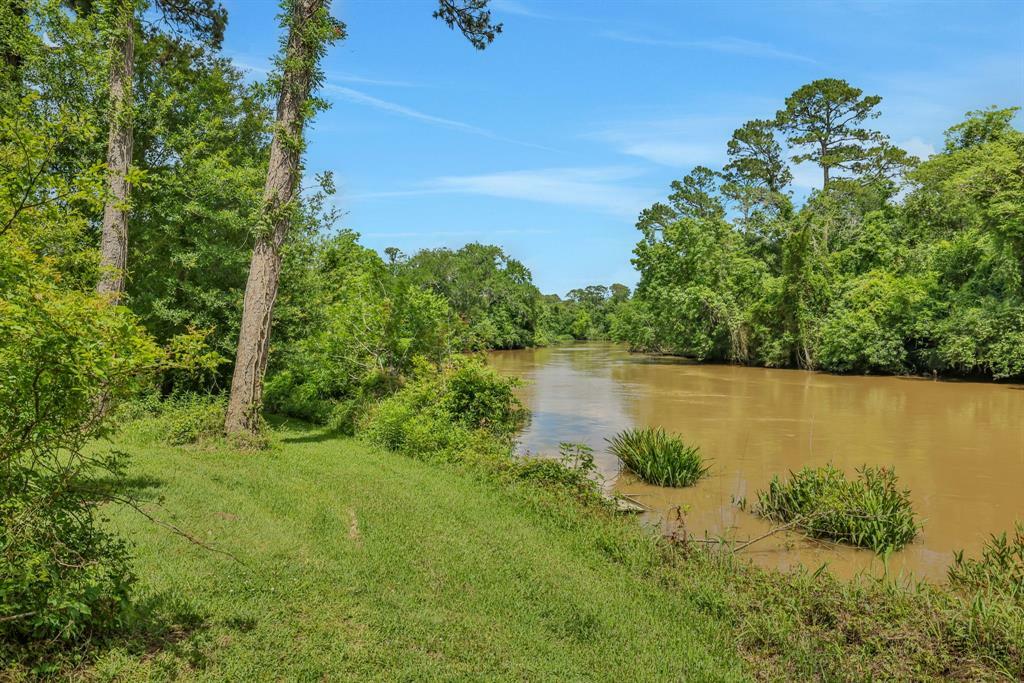Property Photo: 6206 Bayou Boulevard TX 77521