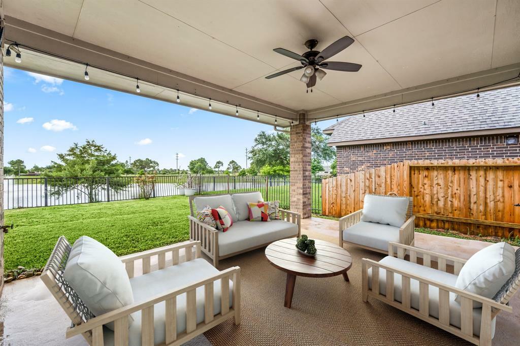 Property Photo: 2107 Pearl Bay Court TX 77584