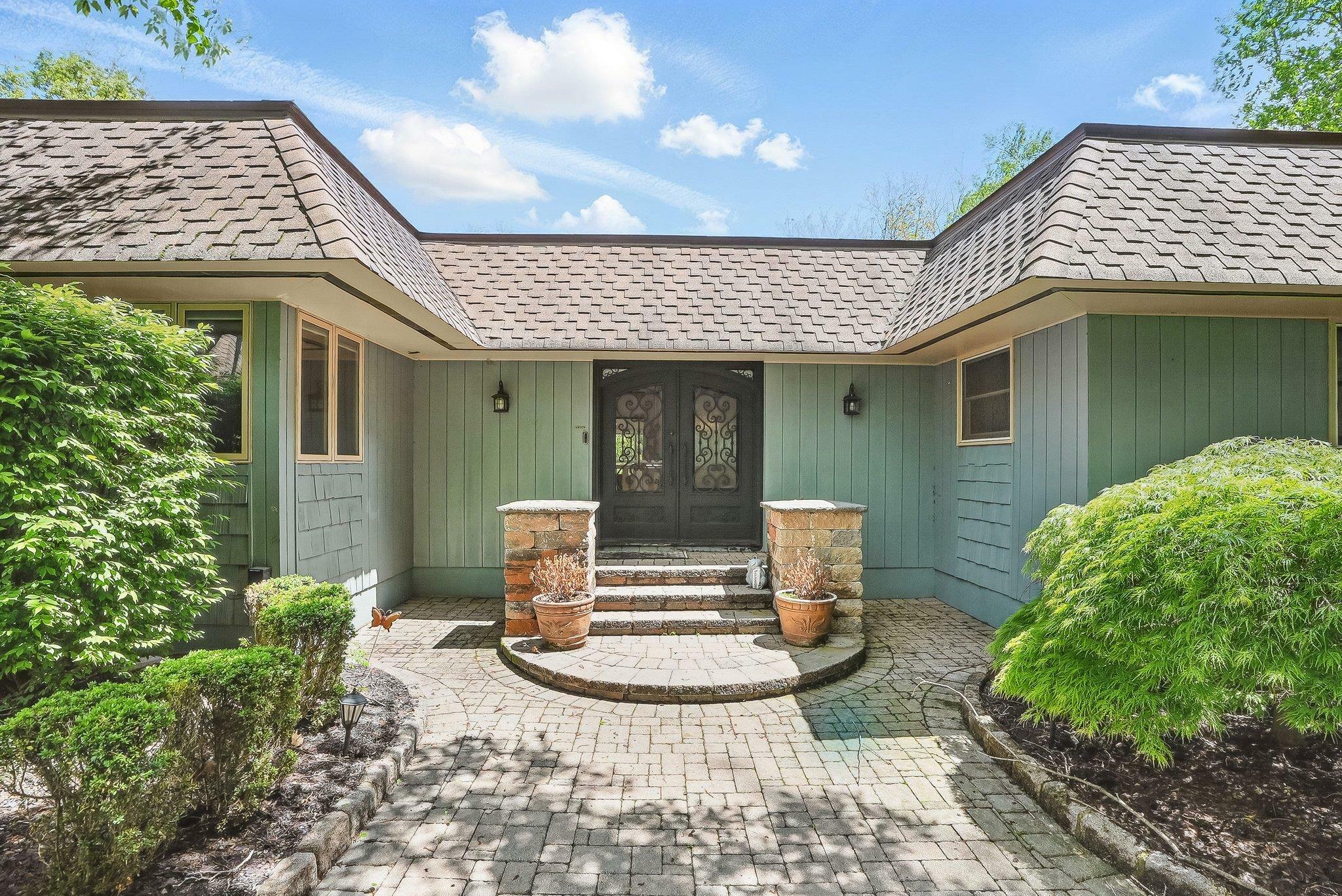 Property Photo: 140 Powelton Circle NY 12550