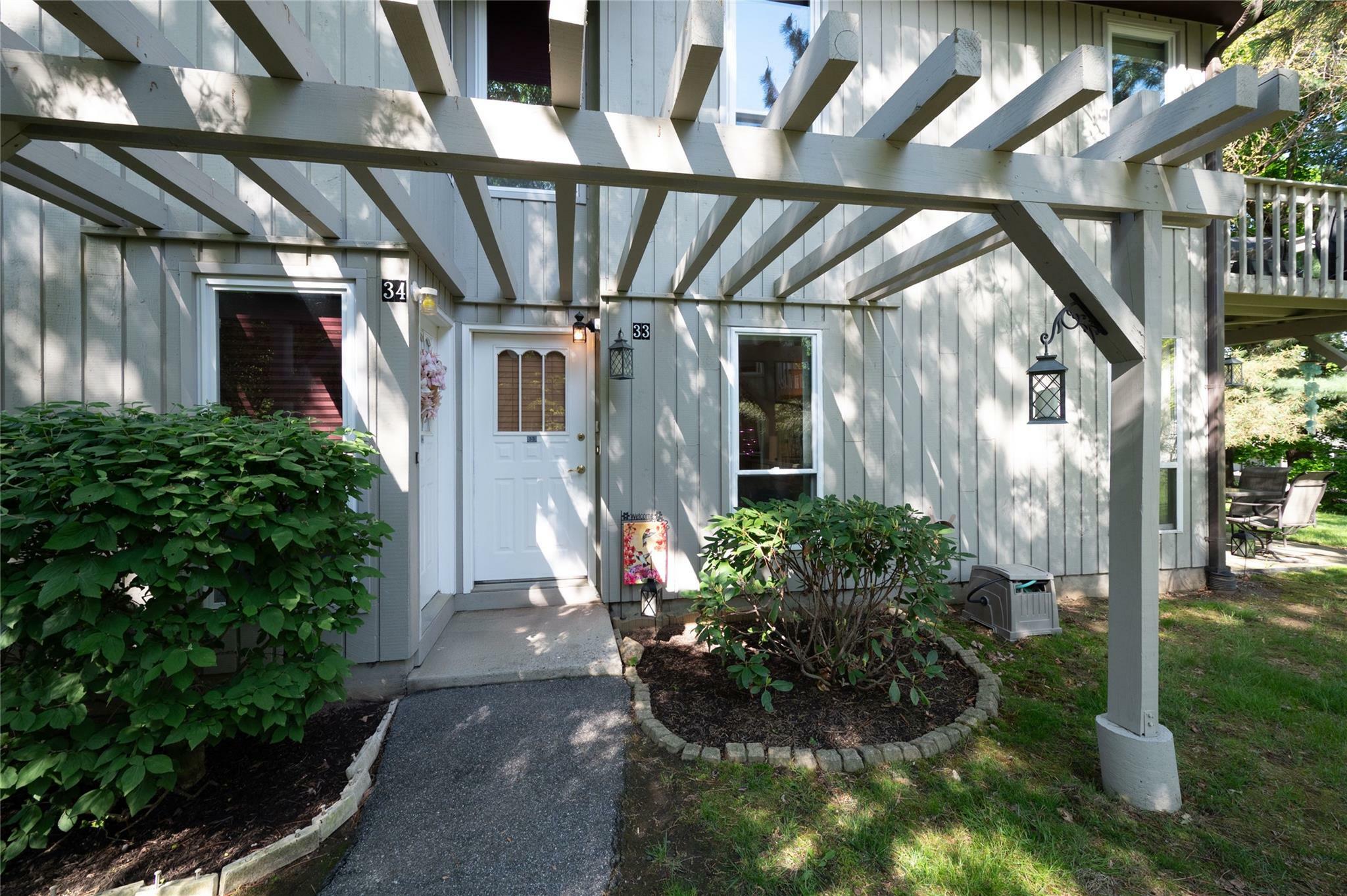 Property Photo: 33 Villa Drive NY 10566
