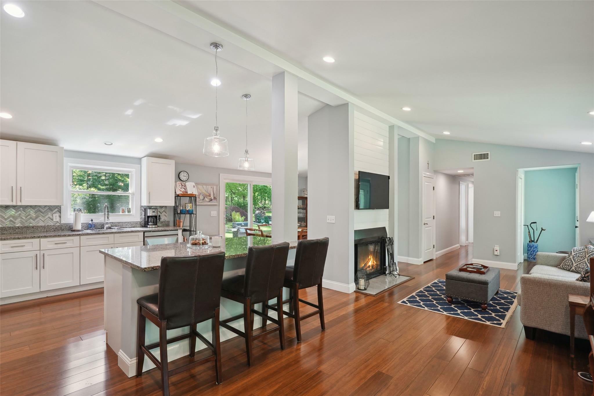 Property Photo: 17 Kingswood Way NY 10590
