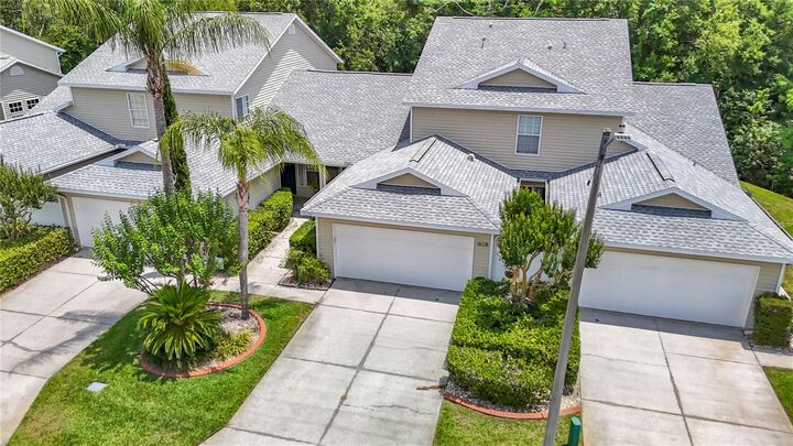Property Photo: 1628 Lullwater Lane FL 33549