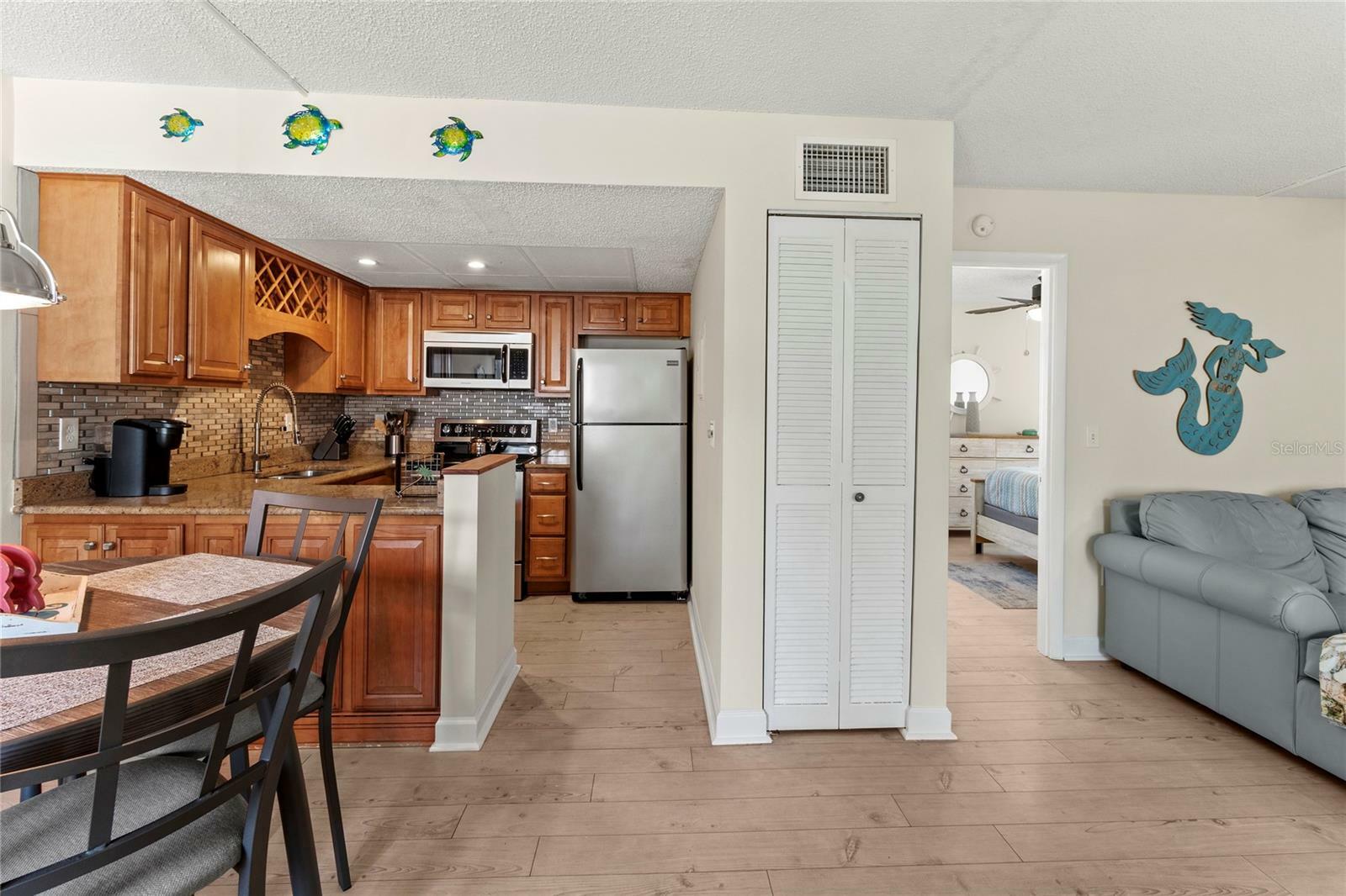 Property Photo: 6713 Midnight Pass Road 4 FL 34242