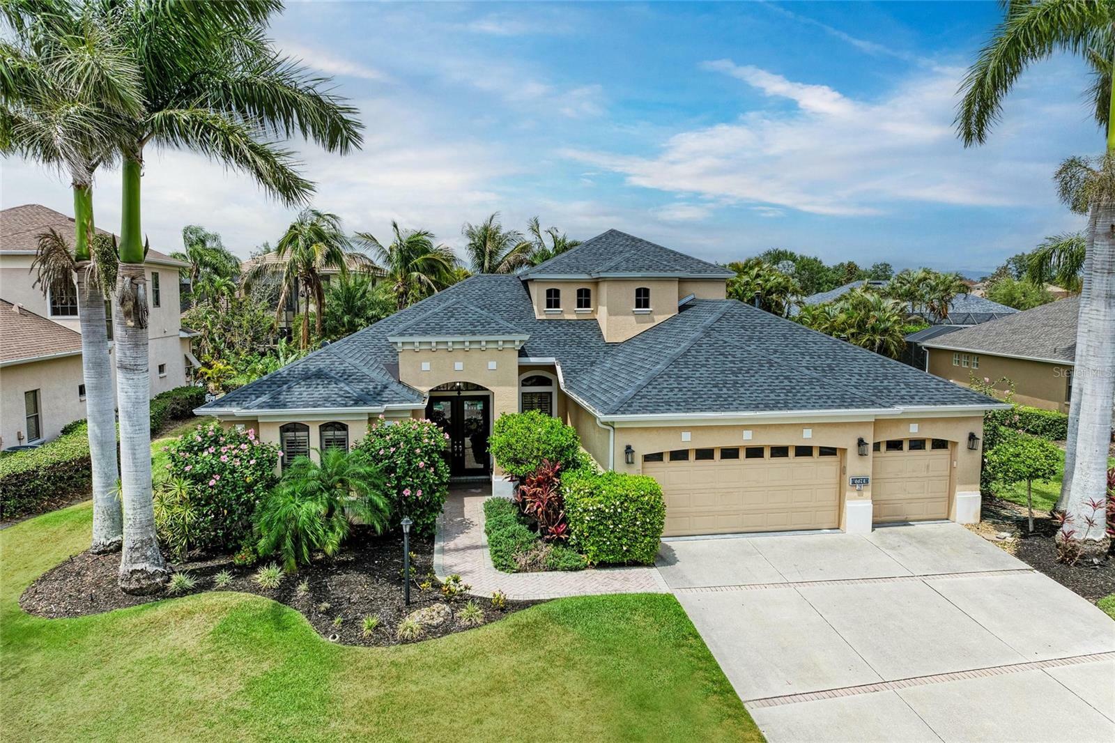 Property Photo: 6674 Coopers Hawk Court FL 34202