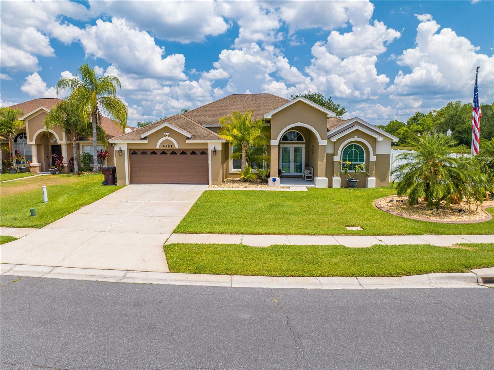 Property Photo: 4301 Mohawk Court FL 34772