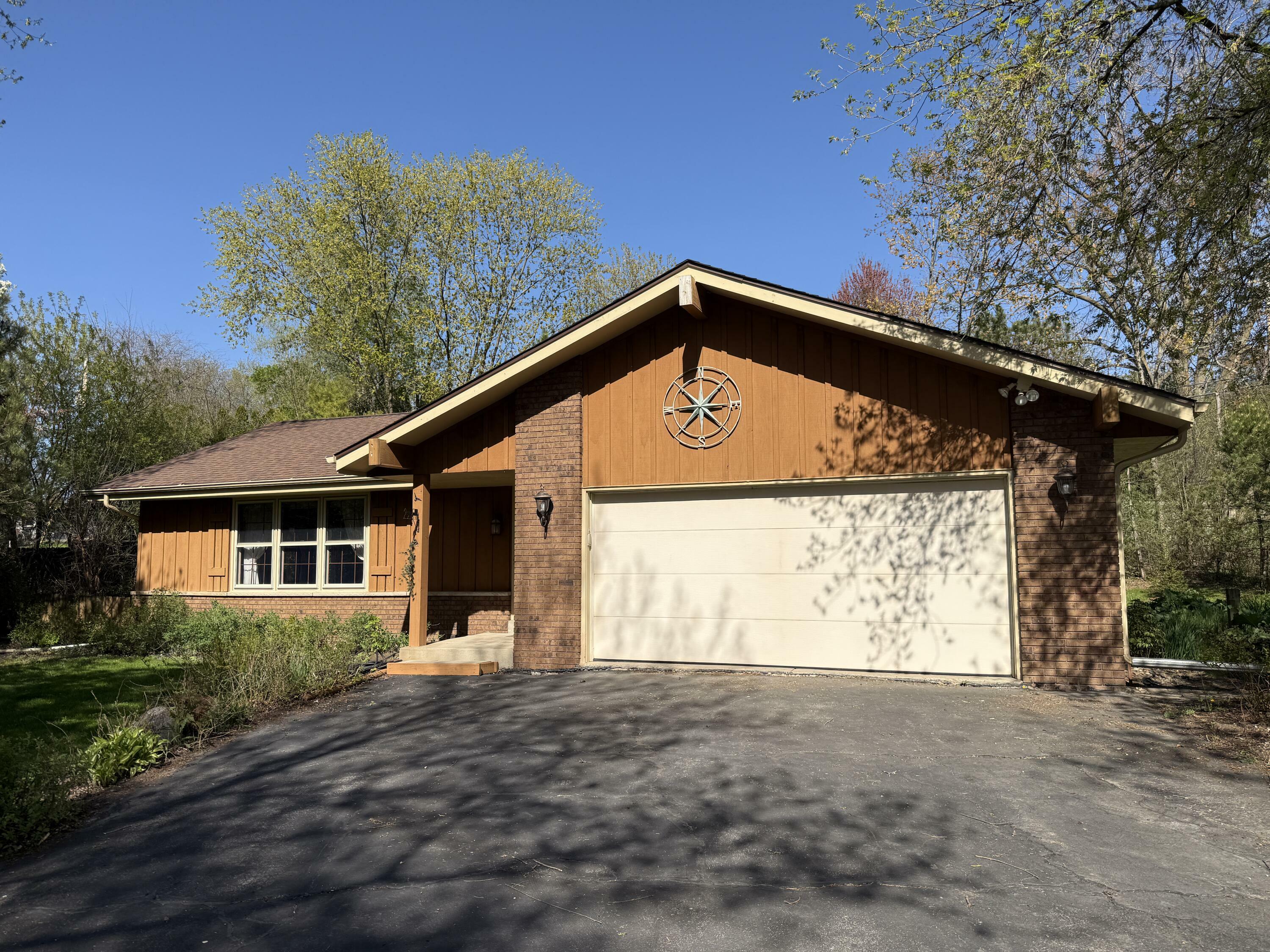 7140 S 46th St  Franklin WI 53132 photo