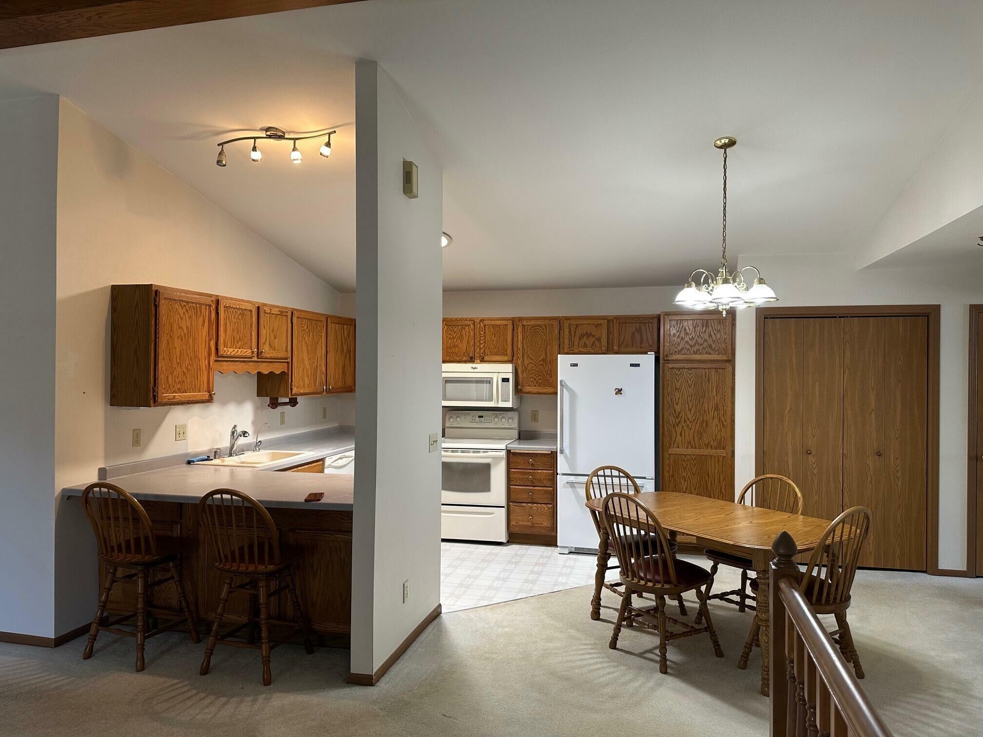 Property Photo: 820 Devonshire Ln A WI 53090